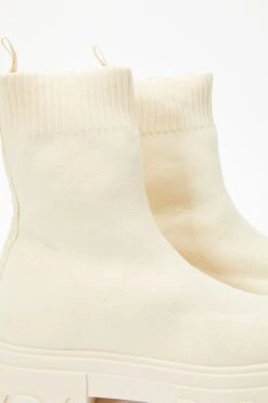 Cream Knitted Runner Boots -Claasyoo Shop 00100035108 ZB