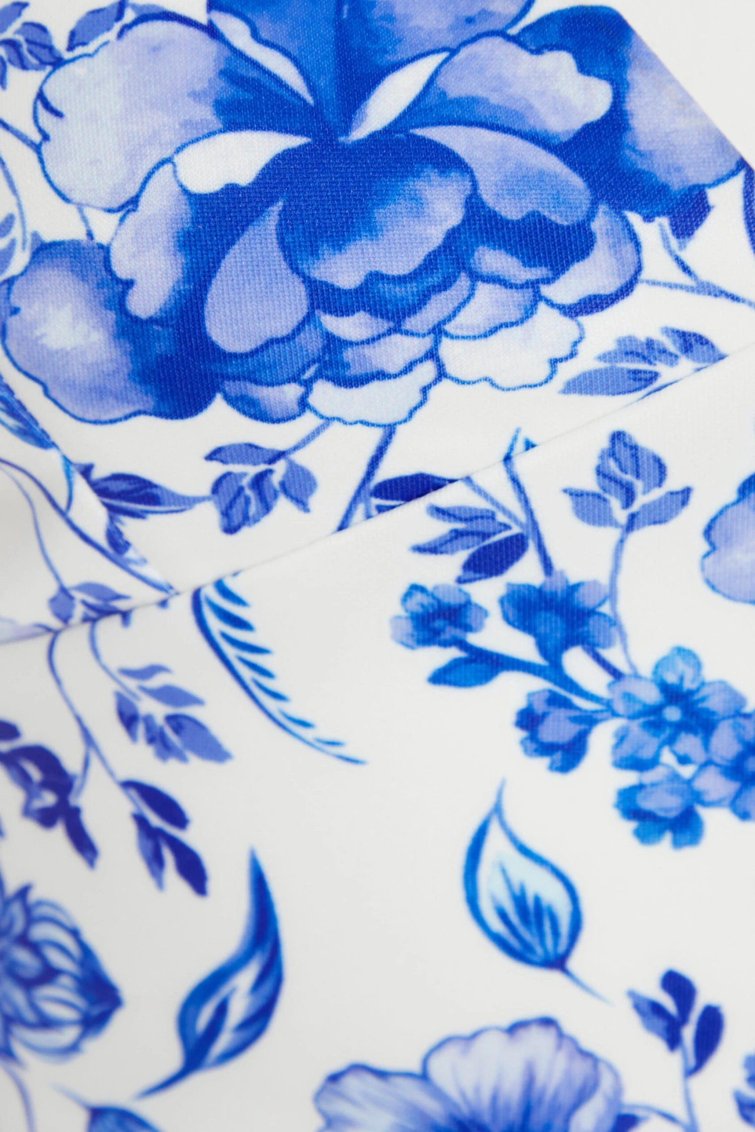 White Floral Crop Top 8 White Floral Crop Top - Image 6